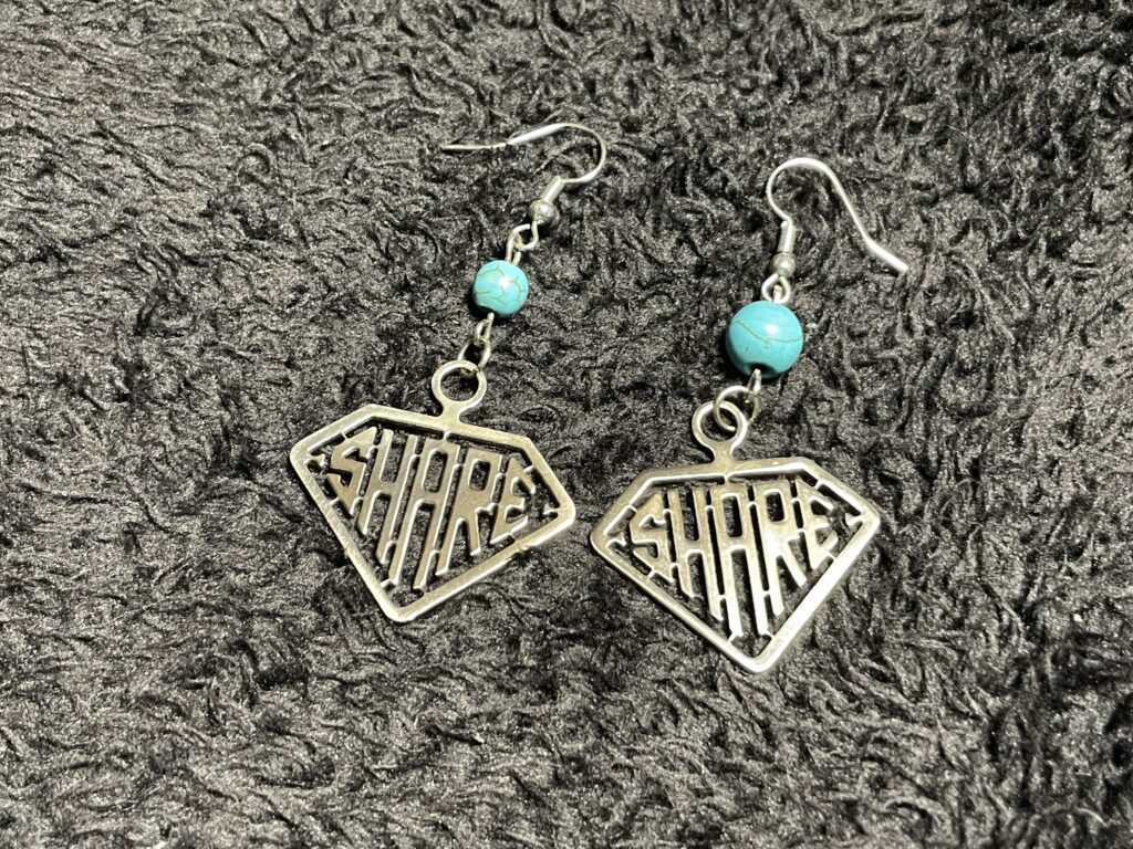 SHAREロゴ イアリング